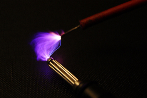 Elektroauto ohne kabel aufladen Induktion