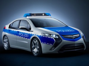 Ampera als Polizeifahrzeug Polizeiauto Elektromobil Range Extender Opel
