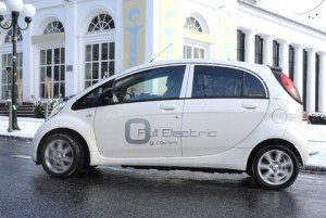 60 Menschen testen kostenlos das Elektroauto iOn Elektromobil Elektrofahrzeug 60 Menschen testen kostenlos das Elektroauto iOn Elektromobil Elektrofahrzeug