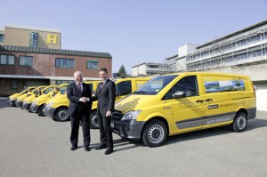 Die Deutsche Post setzt bereits 15 Elektroautos ein. Elektroauto Deutsche Post Elektromobil Mercedes E-Cell
