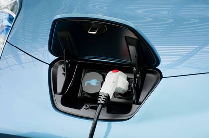 Epyon installiert Schnellladesysteme für Elektroautos Elektromobile Schnellladestation Stromtankstelle Epyon installiert Schnellladesysteme für Elektroautos Elektromobile Schnellladestation Stromtankstelle