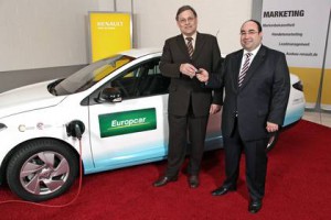 Europcar übernimmt Renaults erstes Elektroauto Elektromobil Fluence ZE Zero Emission Europcar übernimmt Renaults erstes Elektroauto Elektromobil Fluence ZE Zero Emission