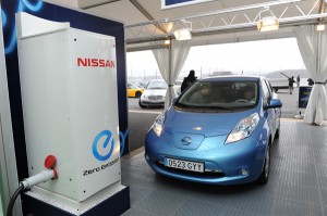Nissan will mehr Schnellladestationen für Elektroautos installieren
