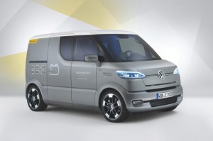 Elektroauto eT kann seinem Fahrer folgen