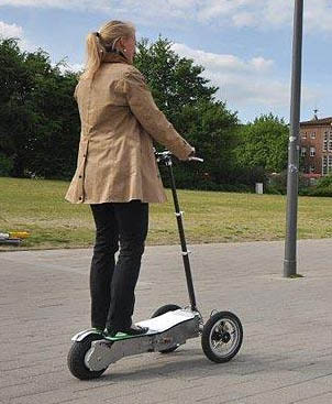 Ab Juli gibt es einen klappbaren Elektroroller - Mit Video