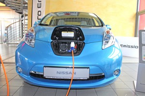 Dieses Foto zeigt das Elektroauto Nissan Leaf.