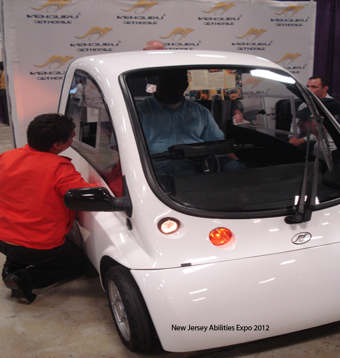 Kenguru EV - Das Elektroauto speziell für Rollstuhlfahrer - Mit Video - mit Mensch