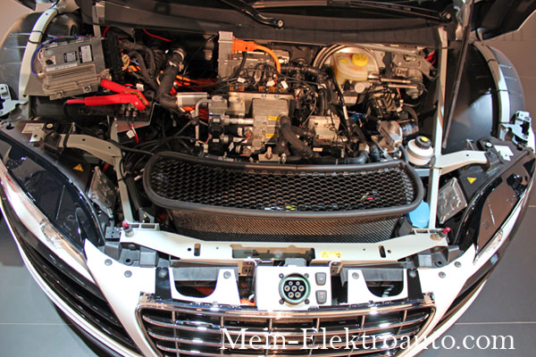 Dies ist das e performance Projekt in Bildern - Elektroauto Audi Demonstrator F12 - Die Fotos Motorraum