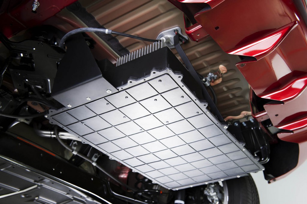 Evatran bietet ab 2013 ein Induktions-Kit für Elektroautos an - Mit Videos Nissan Leaf
