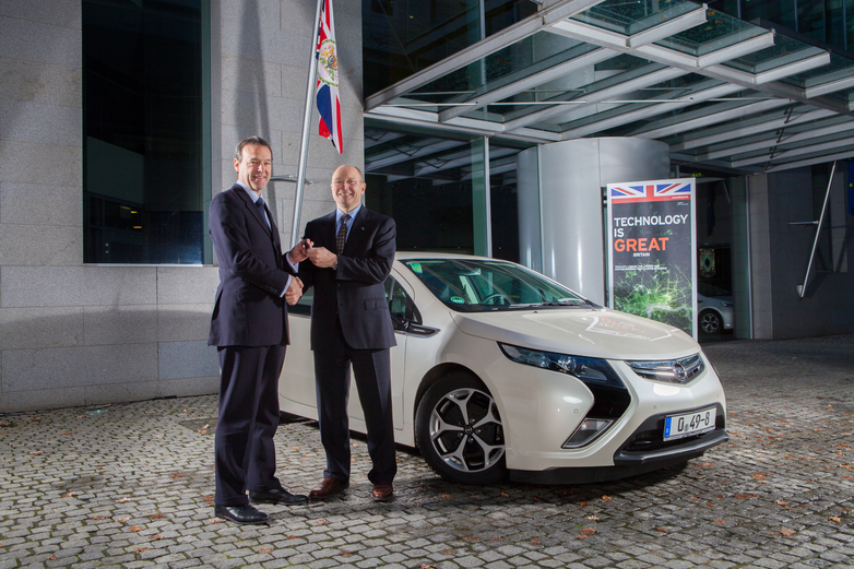 Elektroauto Opel Ampera im Auftrag ihrer Majestät