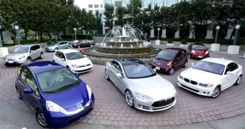 Dies sind die Elektroautos, welche Edmunds getestet hat: Tesla Model S, Toyota RAV4 EV, BMW ActiveE, Coda EV Sedan, Honda Fit EV, Ford Focus BEV, VW Golf Blue-e-Motion Prototyp, 2011 Nissan Leaf und ein Mitsubishi i MiEV. Bildquelle: Edmunds.com/Youtube.