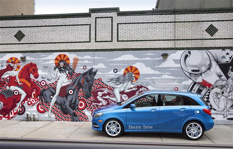 Das Elektroauto Mercedes-Benz B-Klasse Electric Drive in New York 2013 (Weltpremiere bei der New York International Auto Show 2013). Bildquelle: Mercedes-Benz