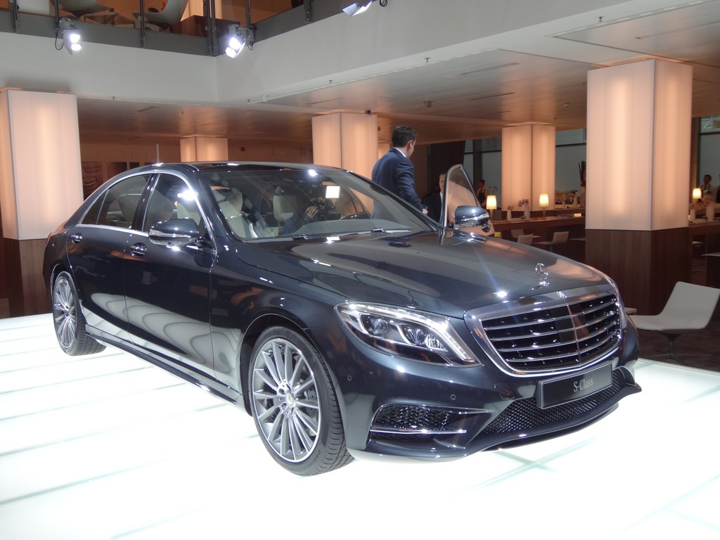 Die neue S-Klasse von Mercedes-Benz gibt es auch als Hybridauto - 2014 soll es ihn sogar als Plug-In Hybridauto geben. Bildquelle: Auto-Medienportal