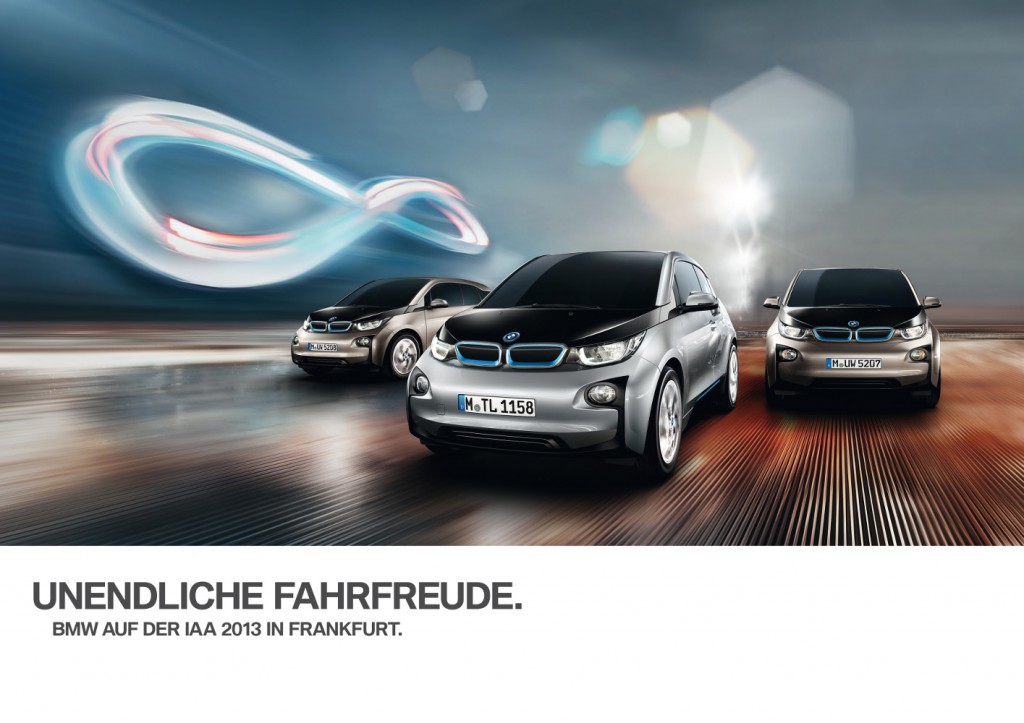 Auf einer Teststrecke, welche dem Unendlichkeitszeichen nachempfunden ist, können die Besucher der Automesse IAA eine Probefahrt mit dem Elektroauto BMW i3 unternehmen. Bildquelle: BMW