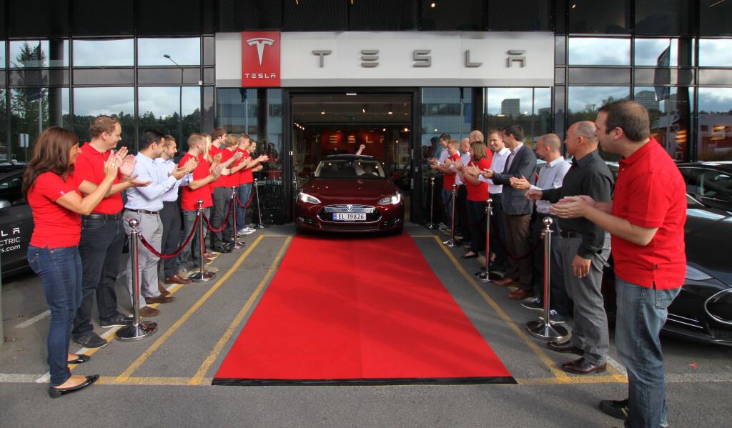 Das erste Elektroauto Tesla Model S, welches für den europäischen Markt bestimmt ist, wurde in Norwegen ausgeliefert. Bildquelle: Tesla Motors