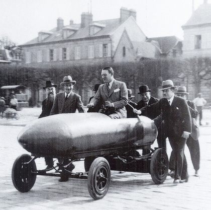 Dieses Elektroauto von Camille Jenatzy übertraf 1899 als erstes die 100 km/h-Marke in seinem. Foto: klausenrennen.com/Auto-Reporter.NET