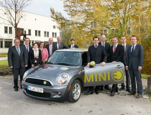 Abschluss des erfolgreichen Das Elektroauto Mini E. Mini-Feldversuchs im Bayerischen Wald. Foto: Mini/Auto-Reporter.NET