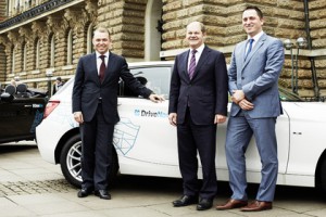 Hamburgs Erster Bürgermeister Olaf Scholz gibt Startschuss für DriveNow. Foto: DriveNow/ dpp-AutoReporter