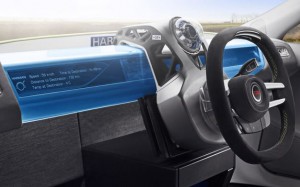 Das autonom fahrende Elektroauto Rinspeed XchangE zeigt, wie die Menschen in Zukunft ihre Zeit verbringen können. Als Basis dient das Elektrofahrzeug Tesla Model S. Bildquelle: Rinspeed AG