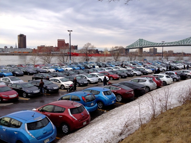 Auf dem Foto des Elektroauto-Treffens in Montreal (Kanada) sieht man besonders viele Nissan Leaf. Bildquelle: aveq.ca
