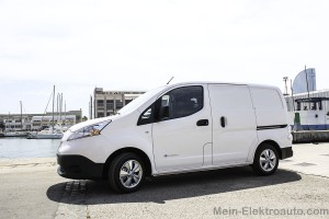 Elektroauto Nissan e-NV200 Industriehafen seite