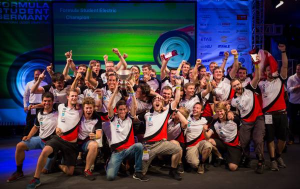Siegerteam der ETH Zürich. Copyright FSG/Kroeger (08/2014)
