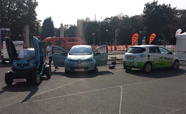 Elektroautos von links nach rechts: Renault Twizy, Renault Zoe, Renault Zoe. Bildquelle: James