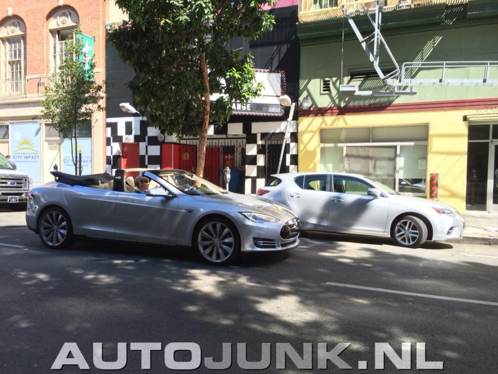 In San Francisco ist ist eine Cabrio-Version des Elektroauto Tesla Model S aufgetaucht. Bildquelle: Autojunk.nl