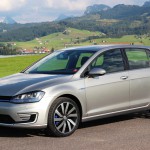 Plug-In Hybridauto VW Golf GTE schräg vorne