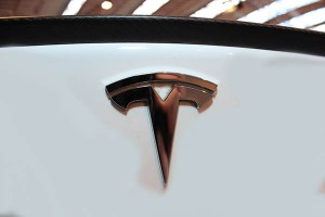 Elektroauto Tesla Model S Logo