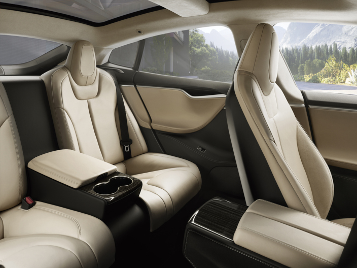 Dies sind die optional erhältlichen Executive-Rücksitze im Elektroauto Tesla Model S. Bildquelle: Tesla Motors