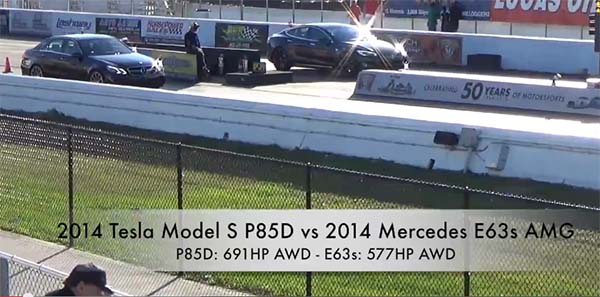 Tesla Model S P85D vs Mercedes-Benz E63 AMG. Bildquelle: Screenshot von Youtube, Youtubekanal: StreetCarDrags