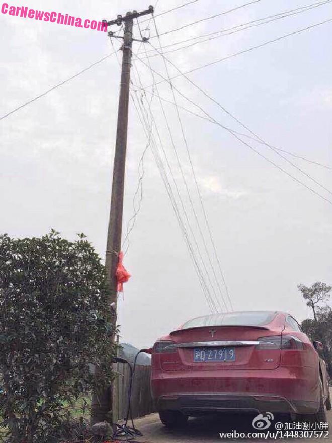 So sollte man sein Elektroauto Tesla Model S nicht aufladen