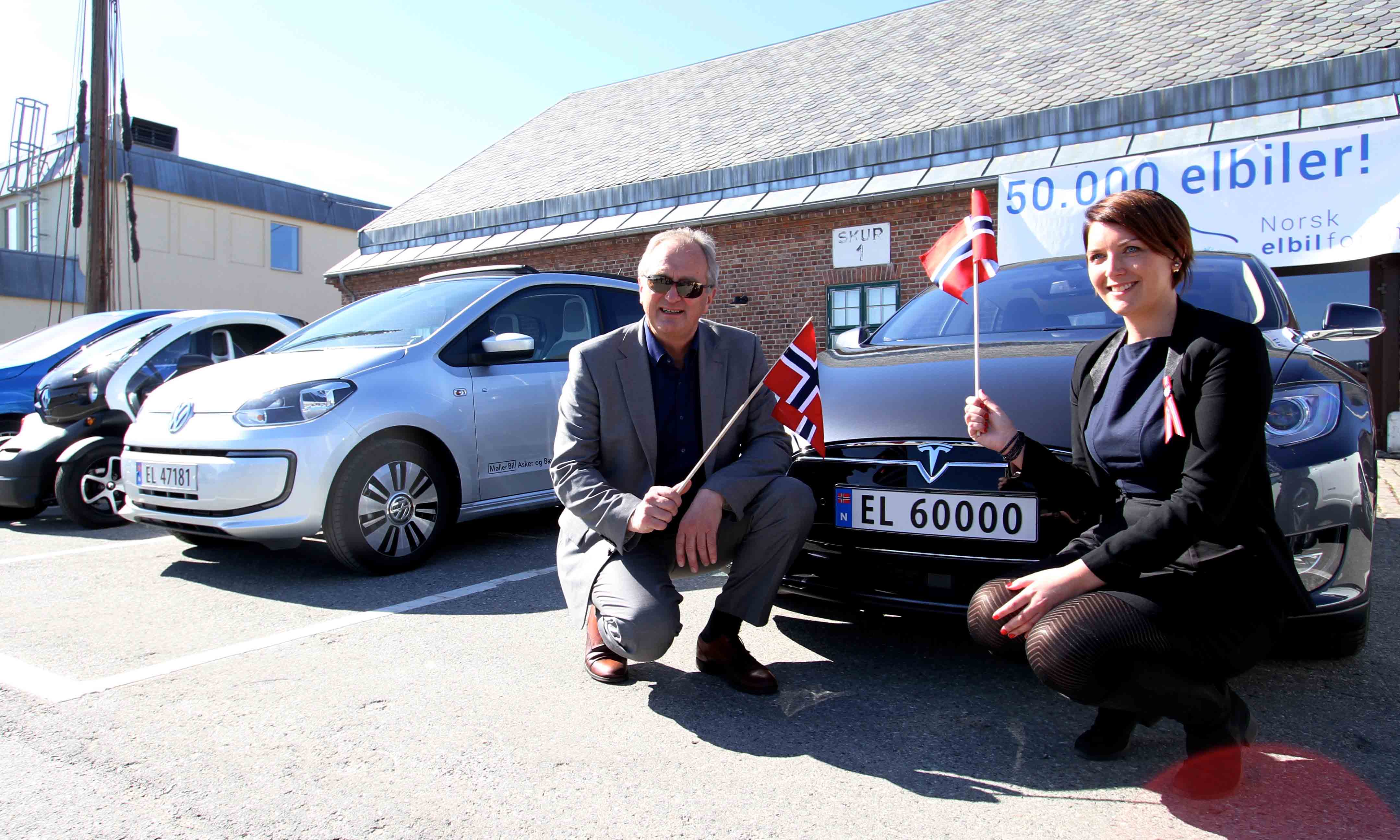 Das 50.000ste in Norwegen verkaufte Elektroauto war ein Tesla Model S. Bildquelle: Ståle Frydenlund: http://www.elbil.no/