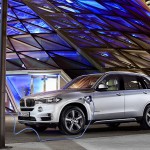 Plug-In Hybridauto BMW X5 xDrive40e. Bildquelle: BMW AG