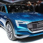 Das Elektroauto Audi e-tron quattro concept wurde auf der IAA 2015 in Frankfurt am Main präsentiert, im Jahr 2018 soll es auf den Markt kommen.