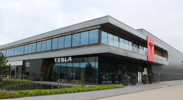 Elektroauto Tesla Model S - Tesla Motors startet Elektroauto-Produktion in Europa. Bildquelle: Tesla Motors