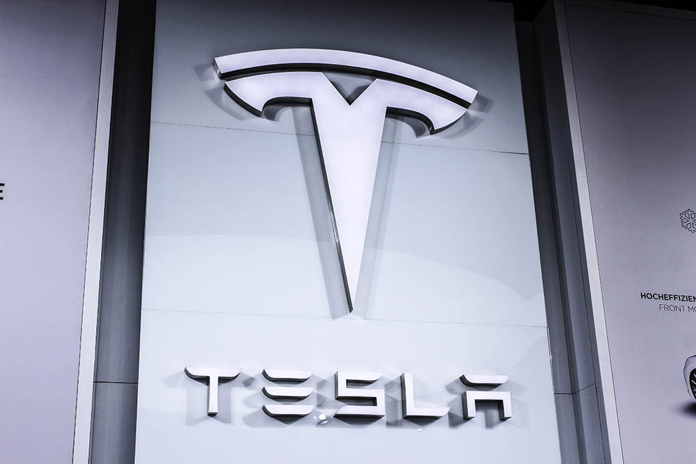 Elektroauto Tesla Motors Logo IAA 2015