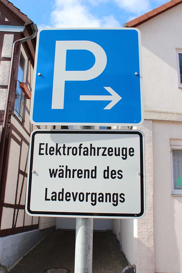 Ladestation für Elektroautos in Elze 5