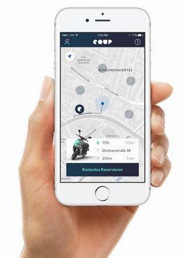 Coup bietet app-gesteuerten Sharing-Dienst für eScooter  Zentrales Steuerungselement von Coup ist die zugehörige App. Über sie lassen sich die eScooter intuitiv finden, reservieren und bezahlen. Auch das Öffnen des Helmfachs und das Starten erfolgen per Smartphone, das über Bluetooth mit dem eScooter verbunden ist. Bildquelle: Coup / Bosch