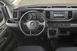 Das Armaturenbrett des Elektroauto VW e-Crafter ist auf Funktionalität ausgerichtet. Bildquelle: VW AG