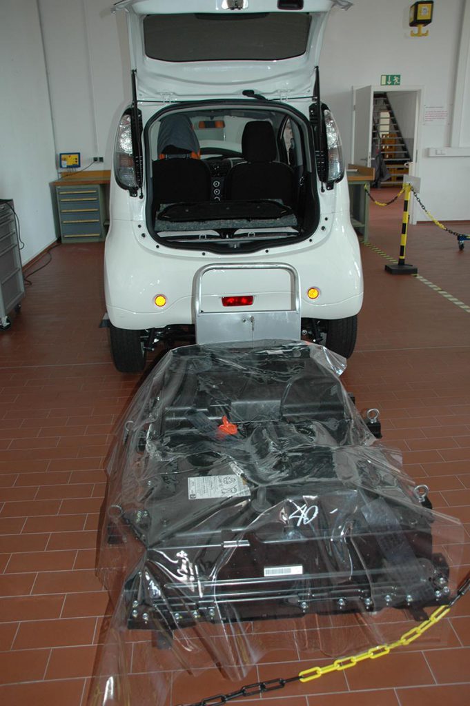 Batterieeinheit des Elektroauto Mitsubishi Electric Vehicle. Bildquelle: MMD Automobile GmbH