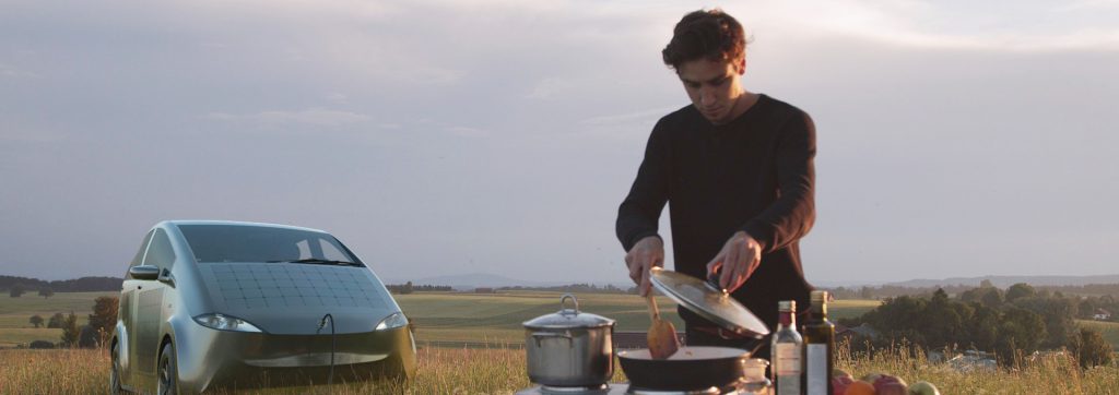 Das Elektroauto Sion von Sono Motors kann beim Camping auch als Stromgenerator dienen. Bildquelle: Sono Motors