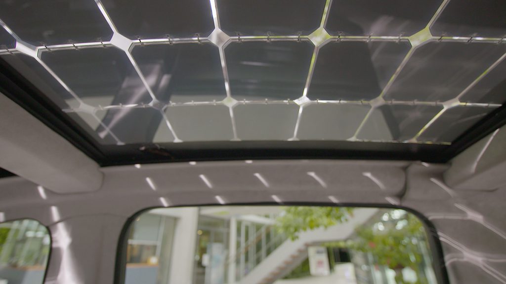 So sieht das Solardach des Elektroauto Sono Motors Sion von innen aus. Bildquelle: Sono Motors