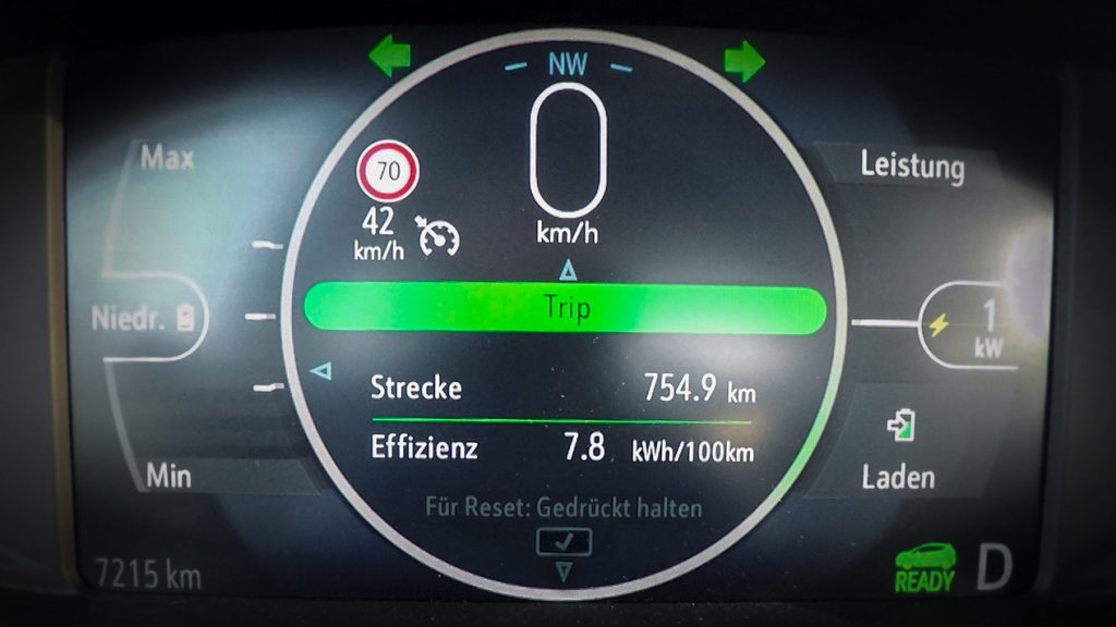 Rekordfahrt mit dem Opel Ampera-e: Exakt 754,9 Kilometer mit nur einer Batterieladung – einsame Spitze. Bildquelle: Opel