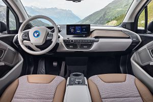 Cockpit des Elektroauto BMW i3. Bildquelle: BMW
