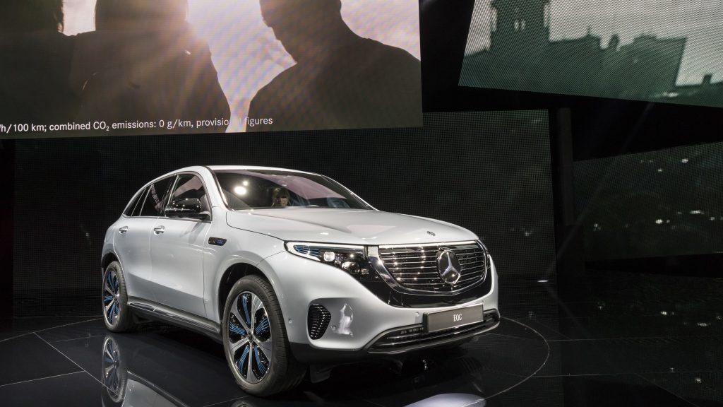 Der neue Mercedes-Benz EQC - der erste Mercedes-Benz der Produkt- und Technologiemarke EQ. Weltpremiere Stockholm 2018.;Stromverbrauch kombiniert: 22,2 kWh/100 km; CO2 Emissionen kombiniert: 0 g/km, Angaben vorläufig*  The new Mercedes-Benz EQC - the first Mercedes-Benz under the product and technology brand EQ. World Premiere Stockholm 2018.;combined power consumption: 22.2 kWh/100 km; combined CO2 emissions: 0 g/km, provisional* Bildquelle: Daimler AG