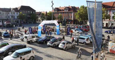 DRIVE-E-Akademie 2019 / Zieleinfahrt und Preisverleihung WAVE Germany 2019 am Schlossplatz in Erlangen Foto: Kurt Fuchs/ Fraunhofer IISB