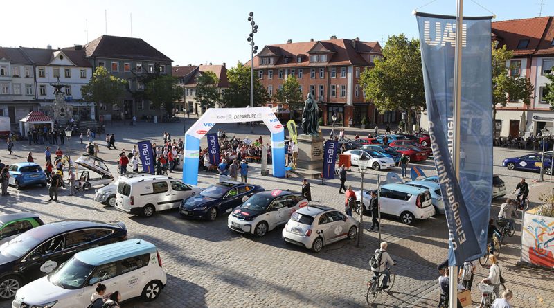 DRIVE-E-Akademie 2019 / Zieleinfahrt und Preisverleihung WAVE Germany 2019 am Schlossplatz in Erlangen Foto: Kurt Fuchs/ Fraunhofer IISB