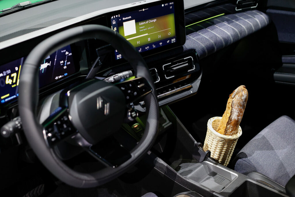 Renault 5 E-Tech Interior